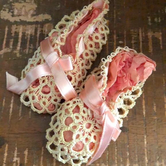 Other - Vintage crocheted Baby shoes Lace